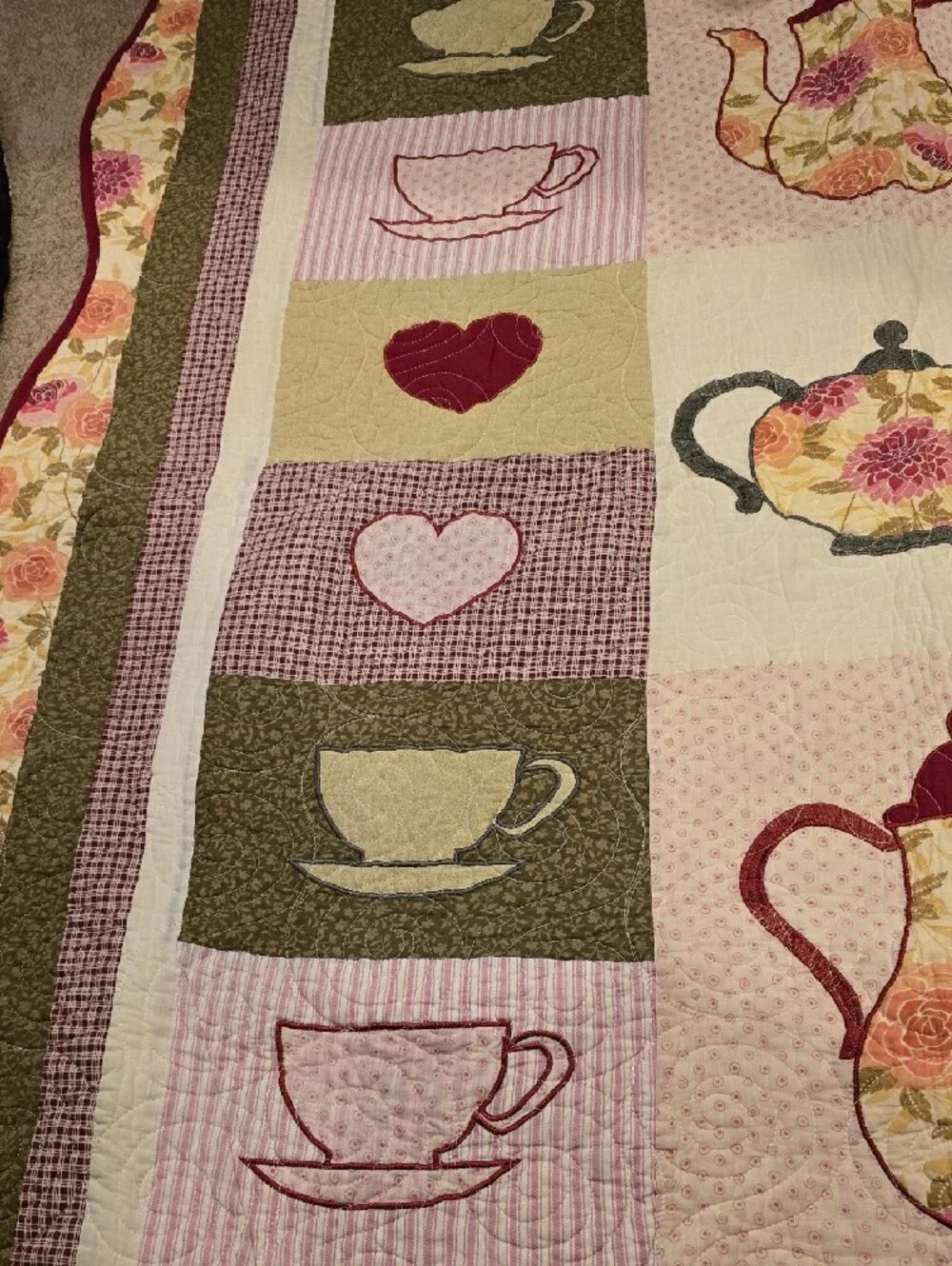 Source Unknown Floral Tea Pot and Cup Patchwork Quilt in Pink, Green, Cream